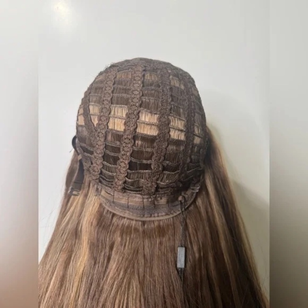 Long Wavy Wig with Curtain Bangs – Medium Brown with Soft Caramel Highlights - Picture 5 of 13